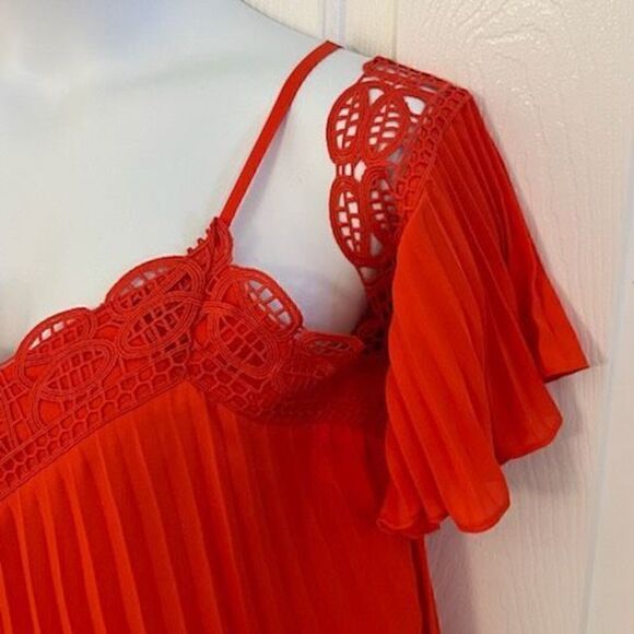 Gianni Bini Orange Cold Shoulder Pleated Flowing Babydoll Dress Size Medium Holi - Picture 4 of 6